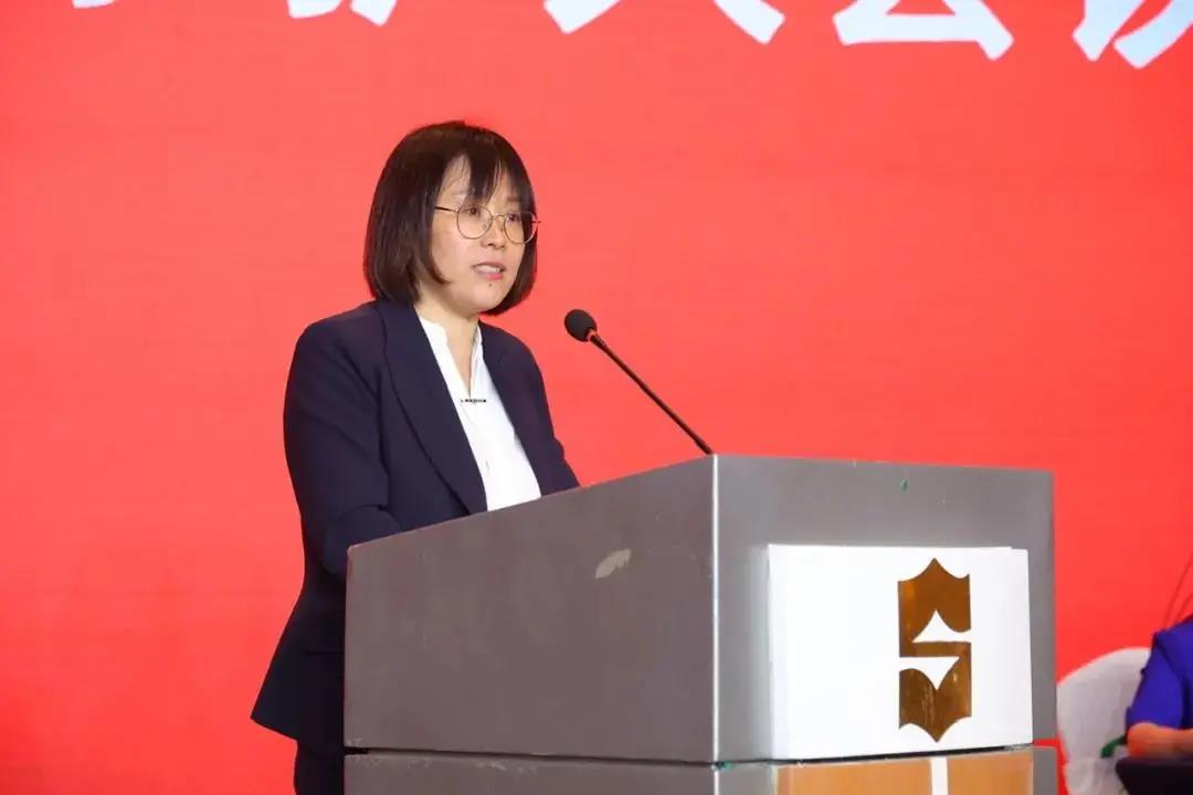 【校友风采】徐文英